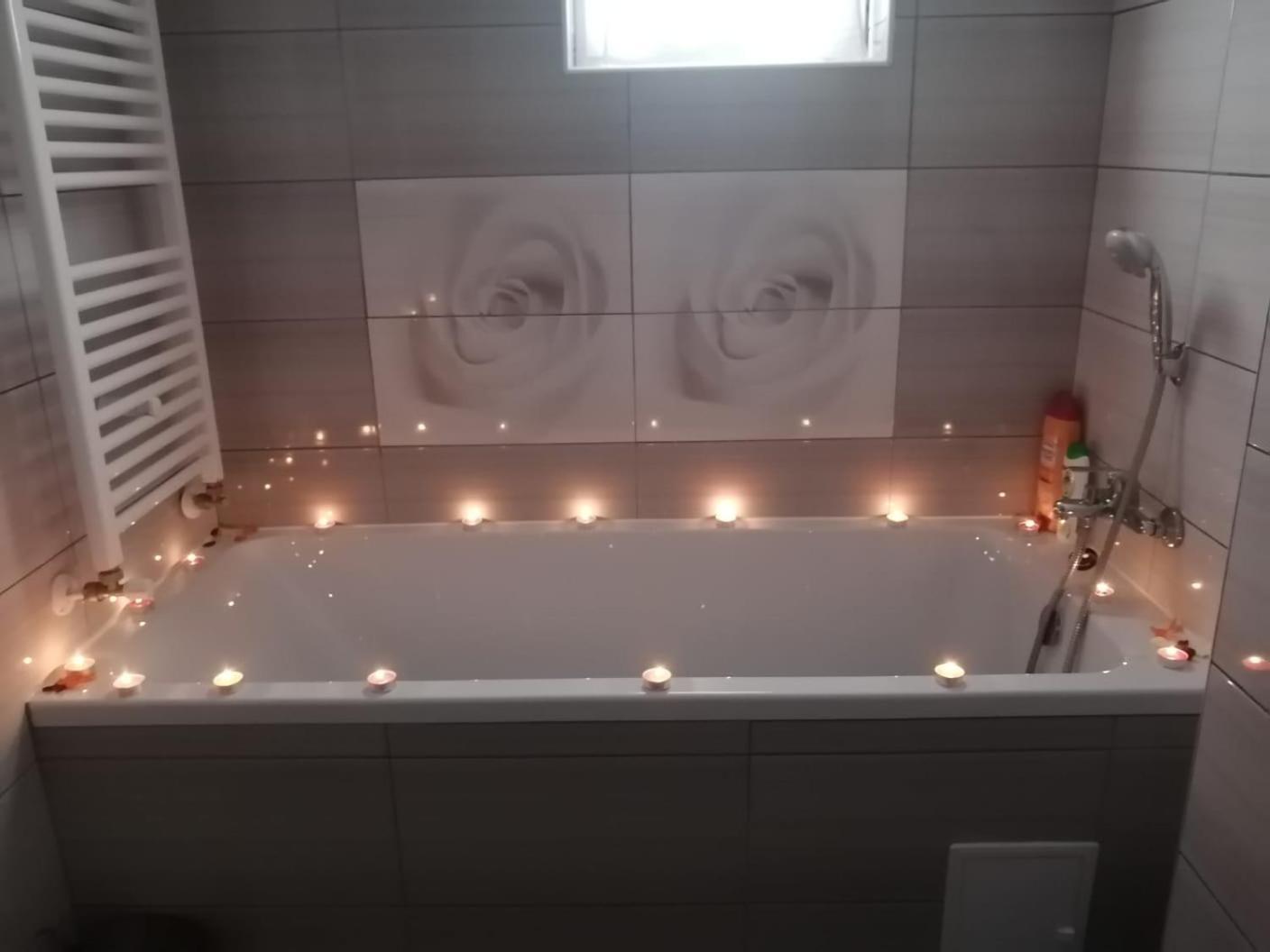 Lar Apartment Focşani Kamer foto