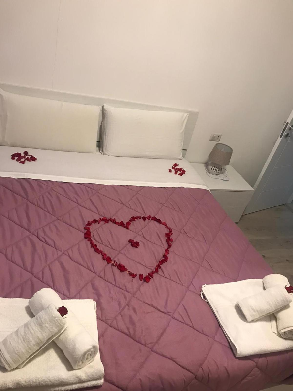 Lar Apartment Focşani Kamer foto