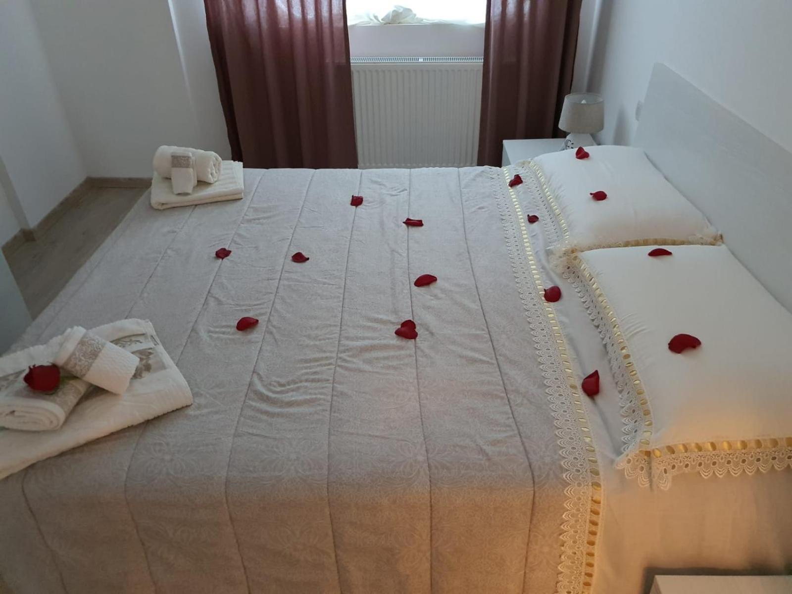 Lar Apartment Focşani Kamer foto